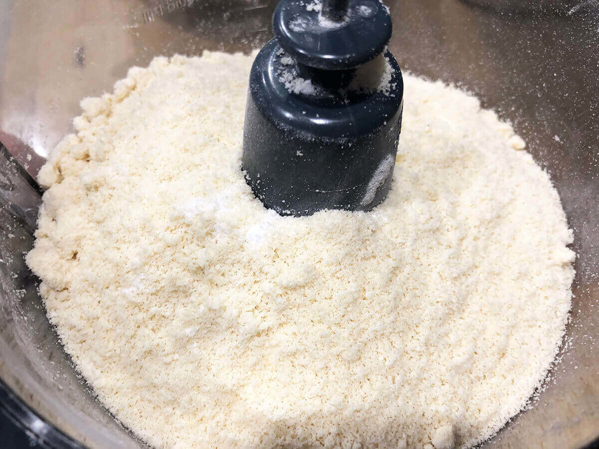 杏仁粉和糖粉混合-法式減糖馬卡龍作法步驟